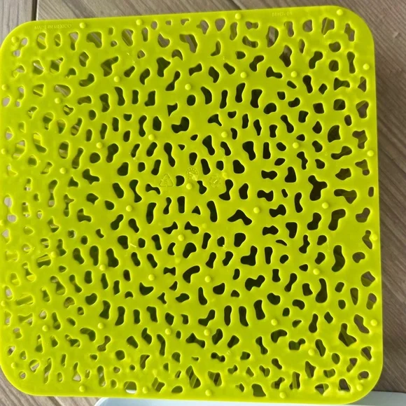 Boon l Lawn Countertop Baby Bottle Drying Rack l Size: OS (Set of 2) - Picture 10 of 13